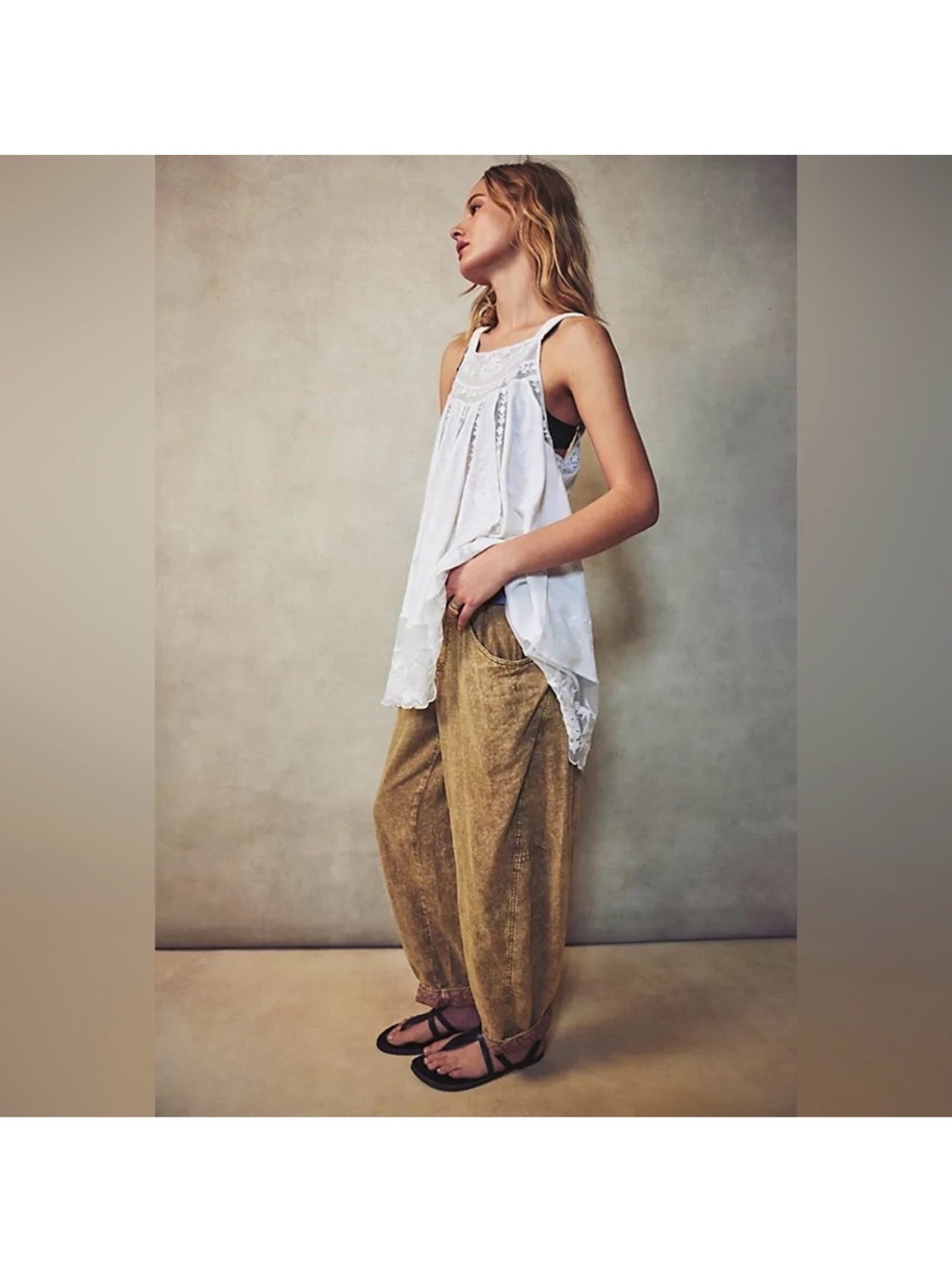 Relaxed Wide-Leg Linen-Blend Pants in Mustard